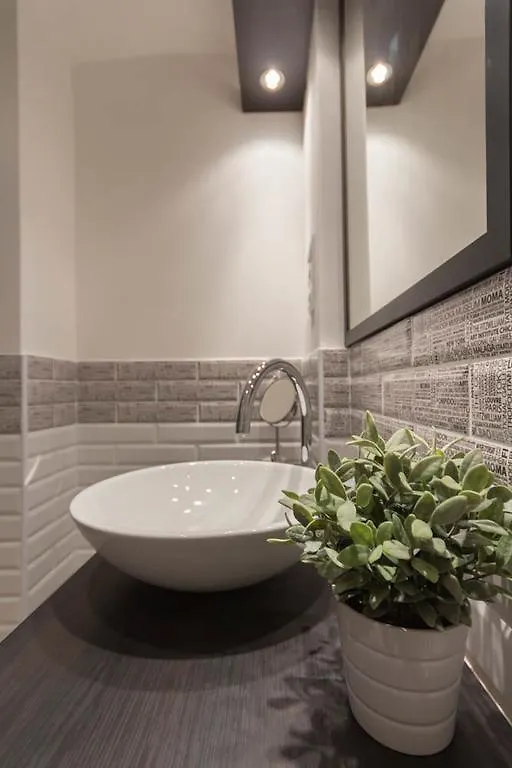Luxury Apartment by Hi5-Városház Suite Budapest Ungheria