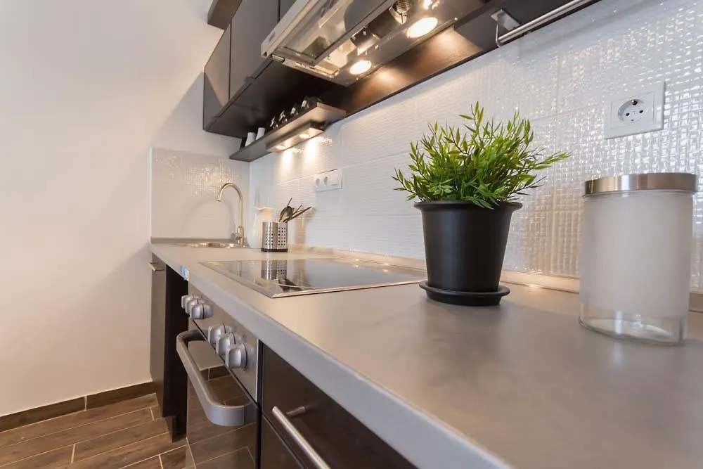 Luxury Apartment by Hi5-Városház Suite Budapest